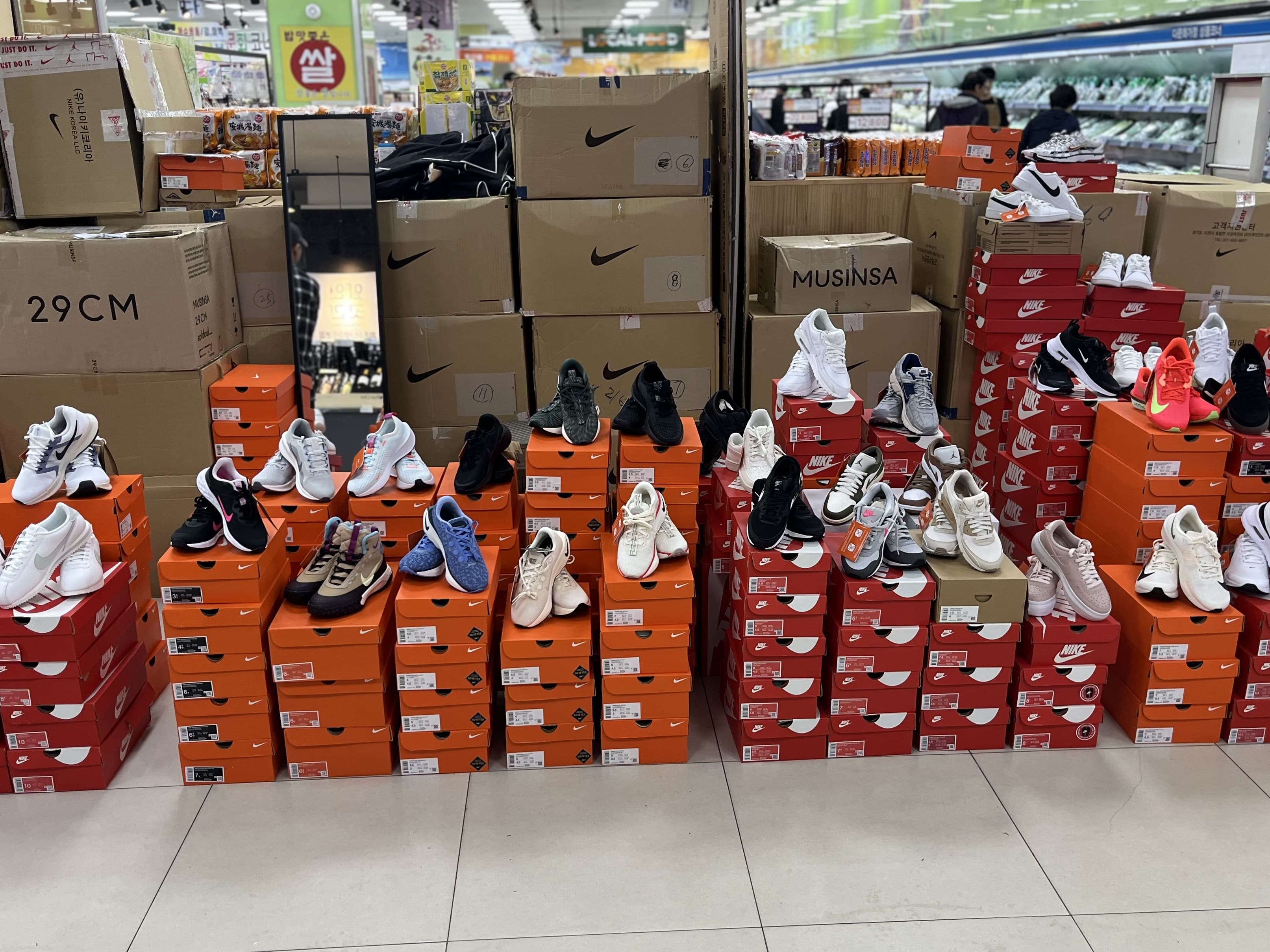 스니커즈 매장 운영